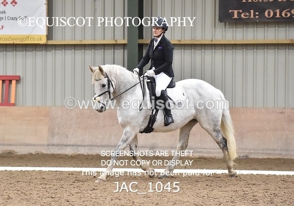 JAC_1045 - CLASS 4 NOVICE 1
