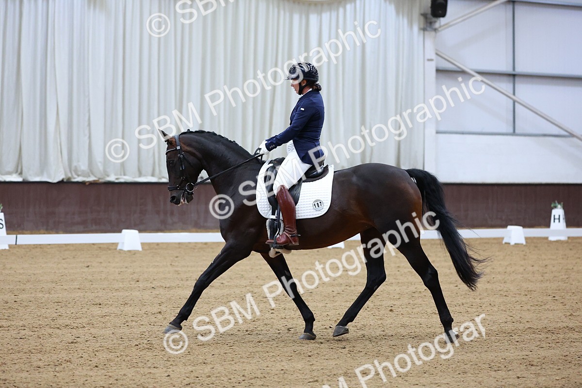 SBM_018685 - Class 17 - AM91 - 15.54-16.58