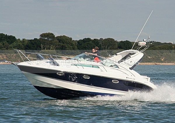 050918 CHALIS CRU FAIRLINE TARGA 30 IMG_3534 - 2005 Photos
