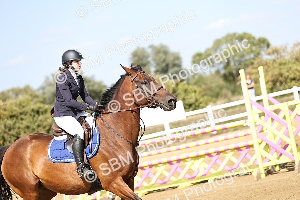 SBM_005240 - Class 6 = Senior Newcomers - 1.10m Open