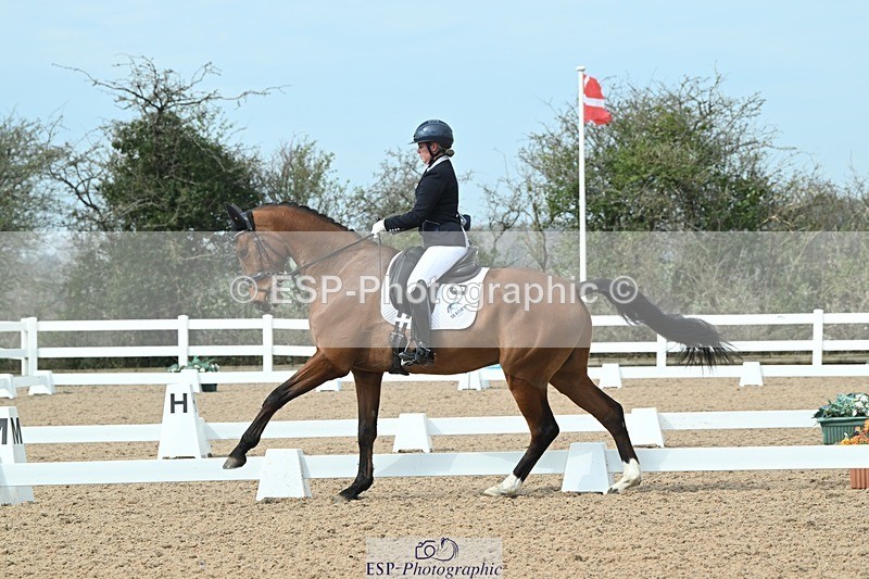 250403-103628-01494 - 036-Abbie.Newbury-Seagry.Viceroy