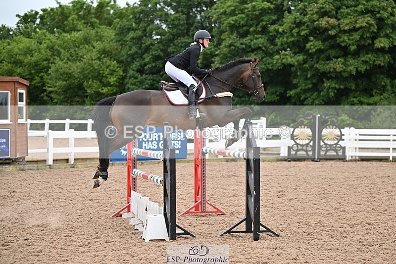 240703A-131554-00434 - Cls 05 Snr Fox & 1.20 Open