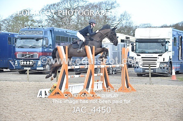 JAC_4450 - CLASS 10 SAT Senior Foxhunter/ 1.20m Open