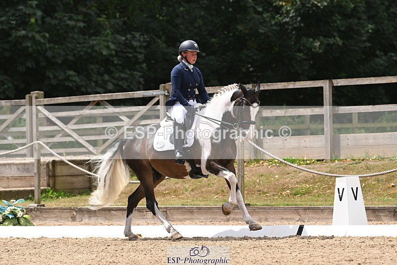 250720A-123910-10412 - 164-Dominique.Kinnaird-Perry-Pallas.Vanquish