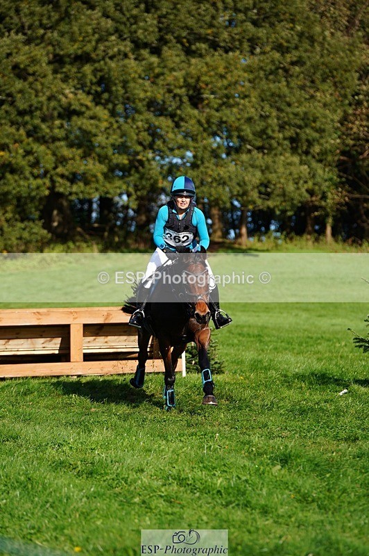 241026-105634-12023 - 362-Vicky.Stacey-HIGHDALE.AUTUMN.SUNRISE