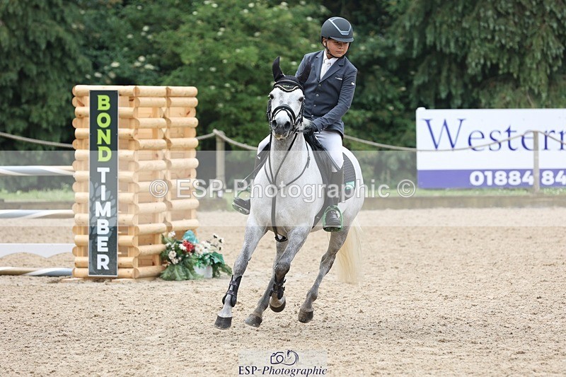 230618-100244-09907 - Cls 19 Pony Intro 1m