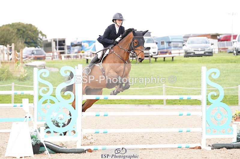 241004A-145158-00825 - Fri 04 Snr Fox & 1.20m Open