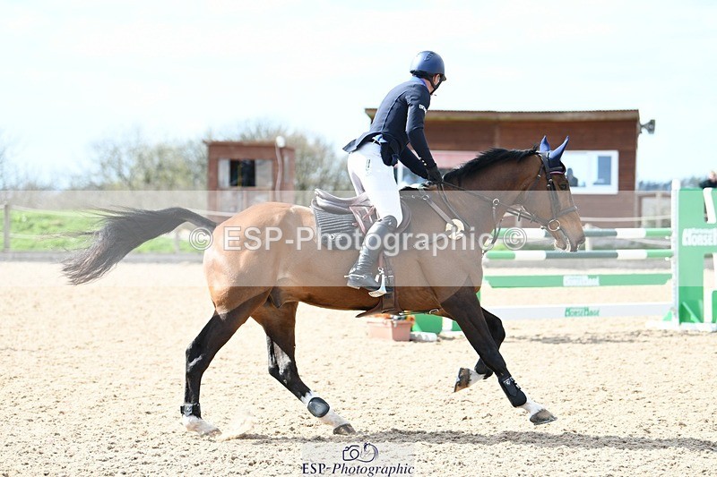 250328-130713-01141 - Cls 3 Snr Foxhunter