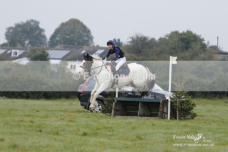 WWHT 171021 0619 - Novice Restricted (0.80m)  17/10/21