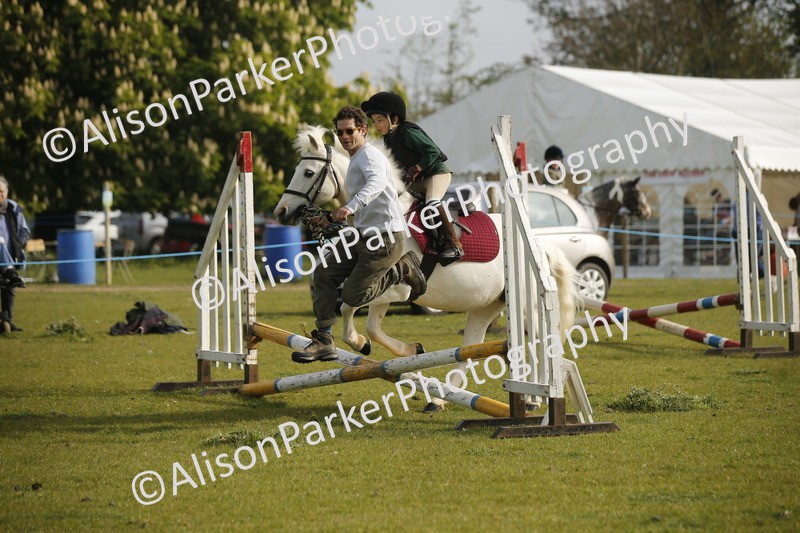 20260426-0997 - Class 1 - Mini Jumping - Lead rein or Assisted