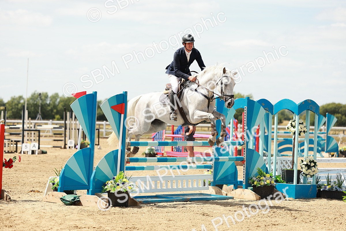 SBM_007730 - Class 3 - Senior Newcomers - 1.10m Open