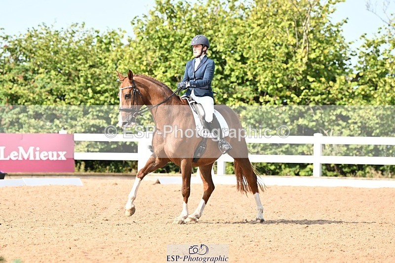 250815-100041-00259 - 026-Pippa.MorganDavinci.Vl