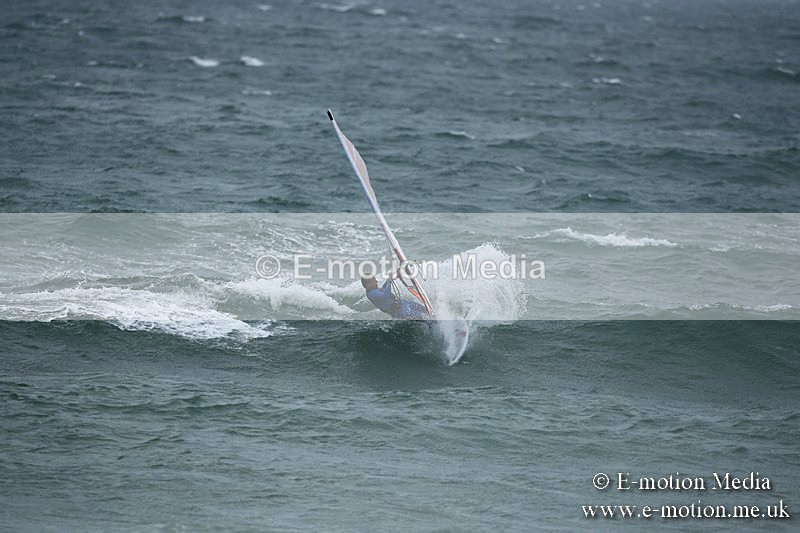 WS 150913-42 - Windsurfing