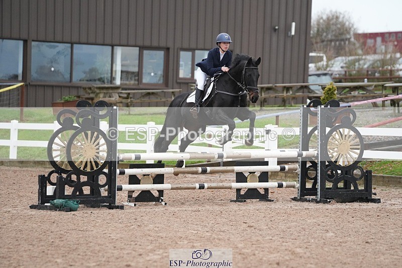 251109-084824-03083 - Cls 15 British Novice and 90cm Open