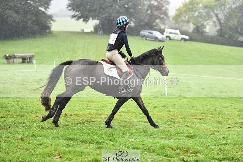 231021-102654-14159 - 629-DP.UK.DUN.SURPRISE-Isla.Kitson-SC+XC