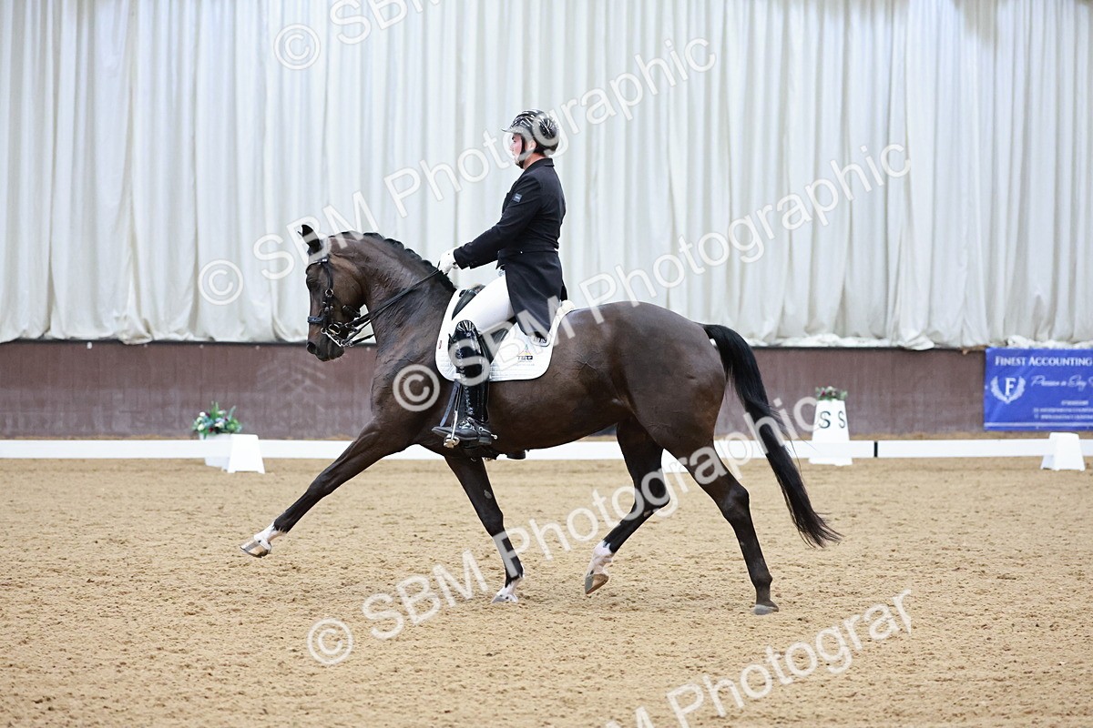 SBM_016677 - Class 5 - FEI INT II - 17.24-18.20