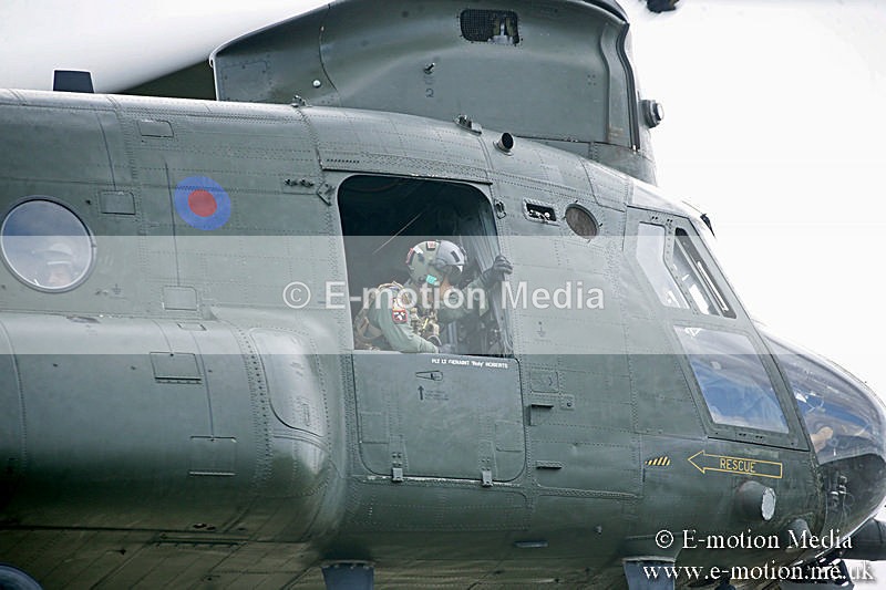 PE270719 0226a - Alton Barnes White Horse re-chalking 29/07/19