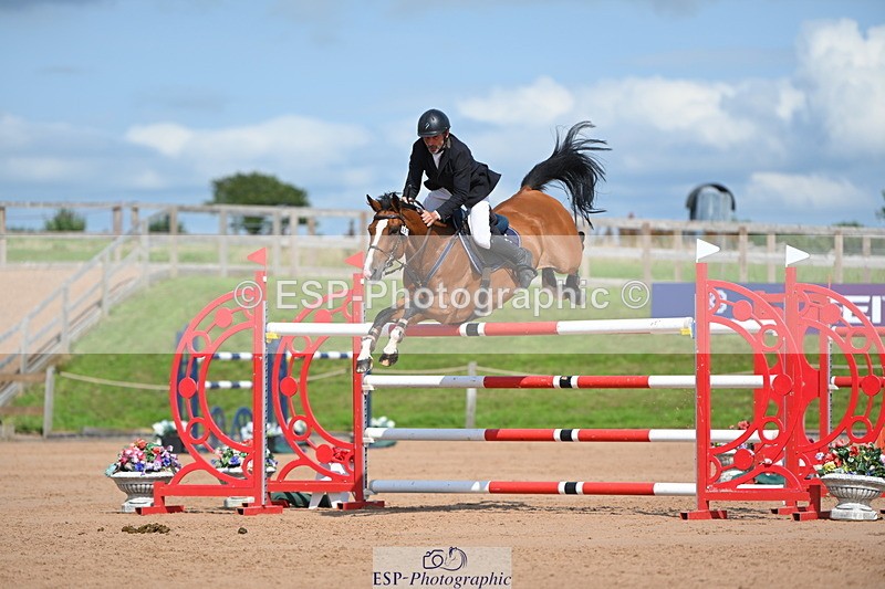 230721A-160348-07588 - Cls 10, 2 Star Big 1.45m Start to break