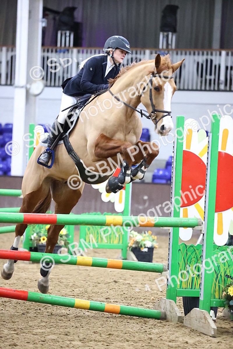 SBM_2070 - Class 8 - Nupafeed Supplements Senior Discovery/ 1m Open