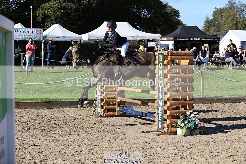 241027-114458-16967 - 319-Neve.Webber-MR.BUZZ