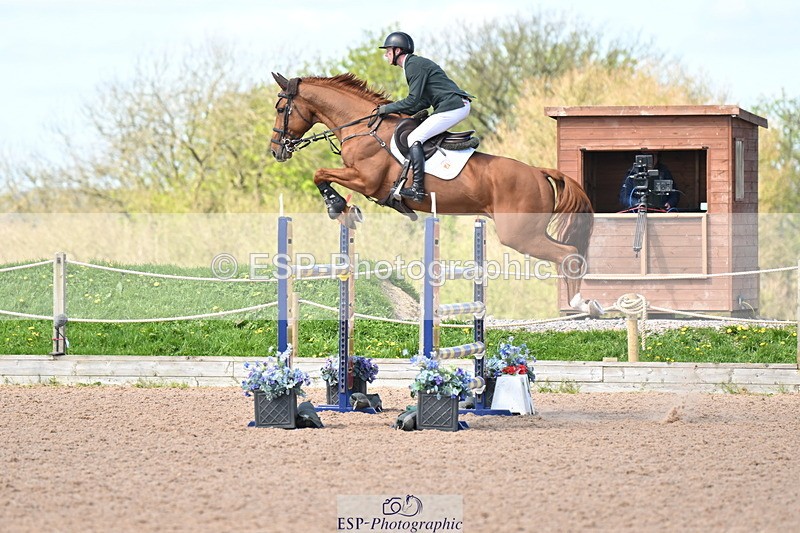 240418A-111418-02497 - Cls 5, 2 Star Medium Tour 1.35m