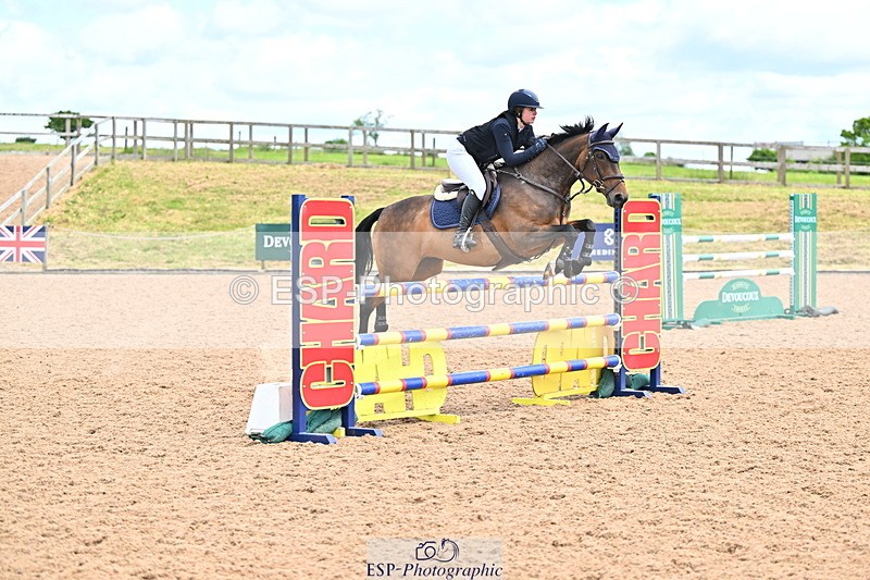 240608A-133456-02595 - Cls 4 Snr Newcomers and 1.10m Open