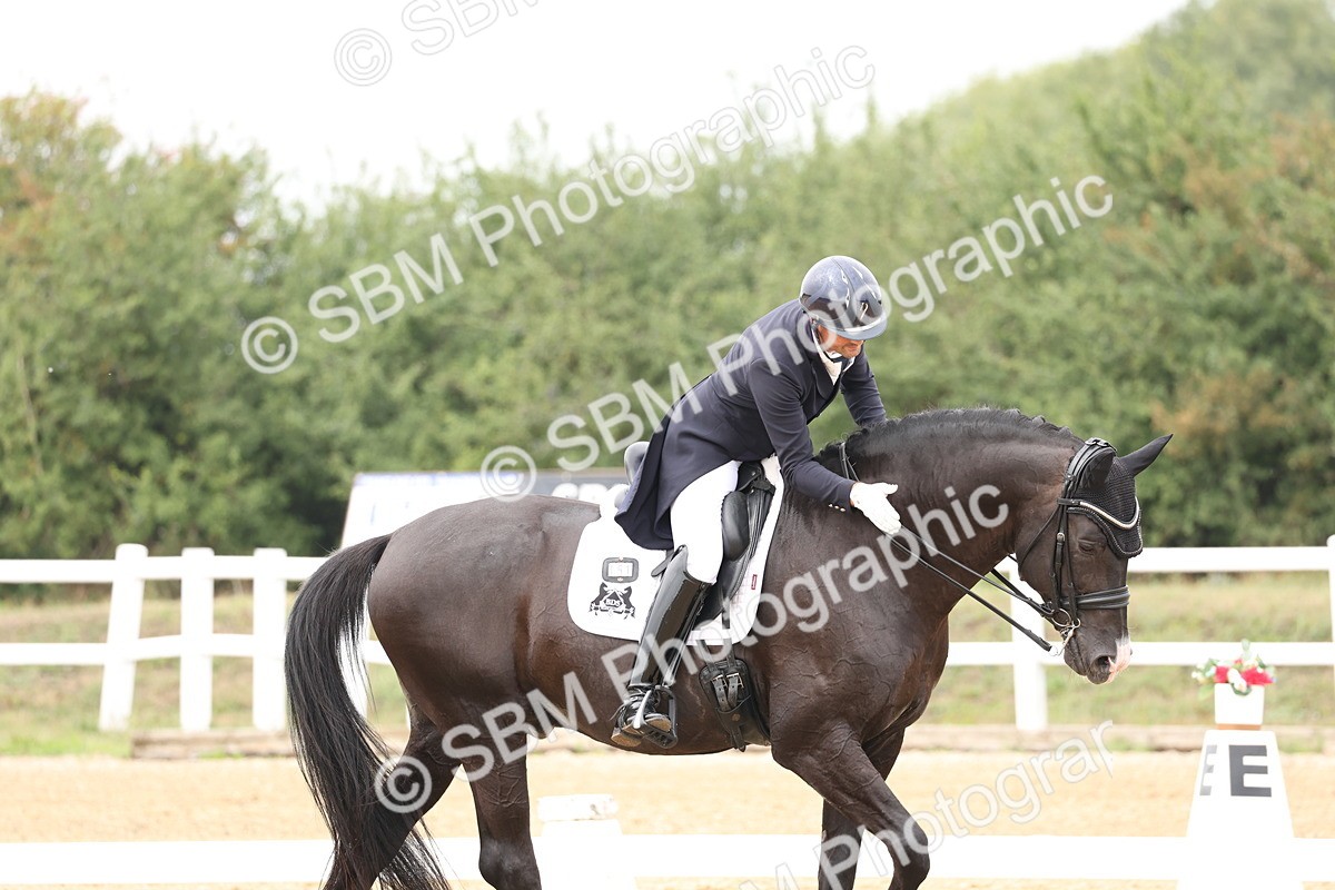 SBM_007643 - Class 9 - FEI INT I - 14.57-15.45