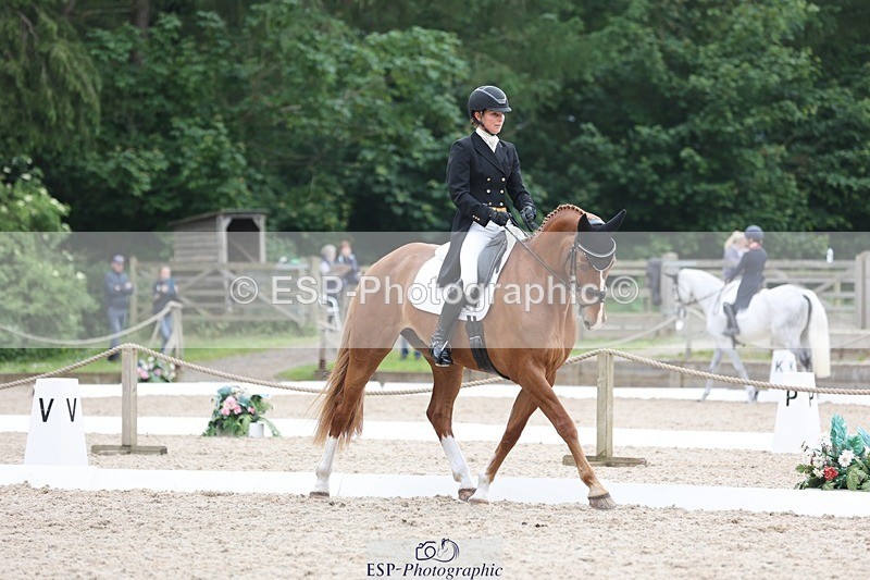 240524-154720-09975 - 367-CROSSTOWN_FINTANS_LAST-Catherine_Burrell