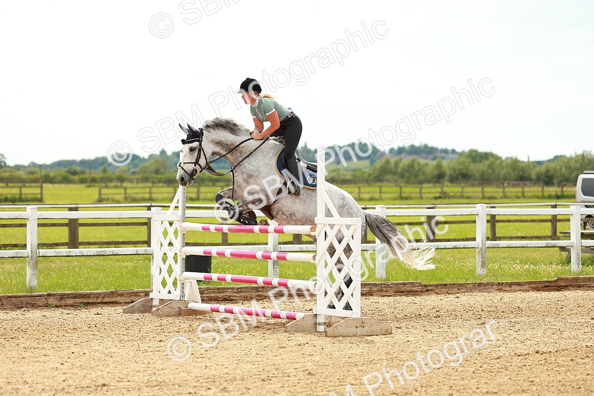 SBM_002239 - Class 4 - Senior Newcomers - 1.10m