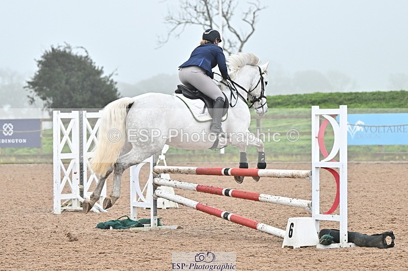 241103A-110332-06864 - SUN Cls 18 British Novice and 90cm Open