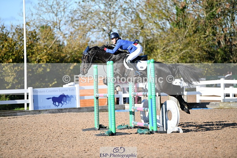 231110A-124756-00449 - Cls 4 Snr 1.05m Open