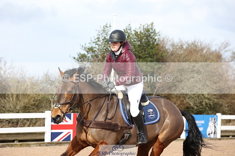 240223A-113137-00893 - Cls 4 Snr 1.05m Open