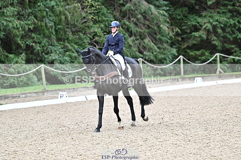 251022A-151156-00229 - C-211-Claire.Fielding