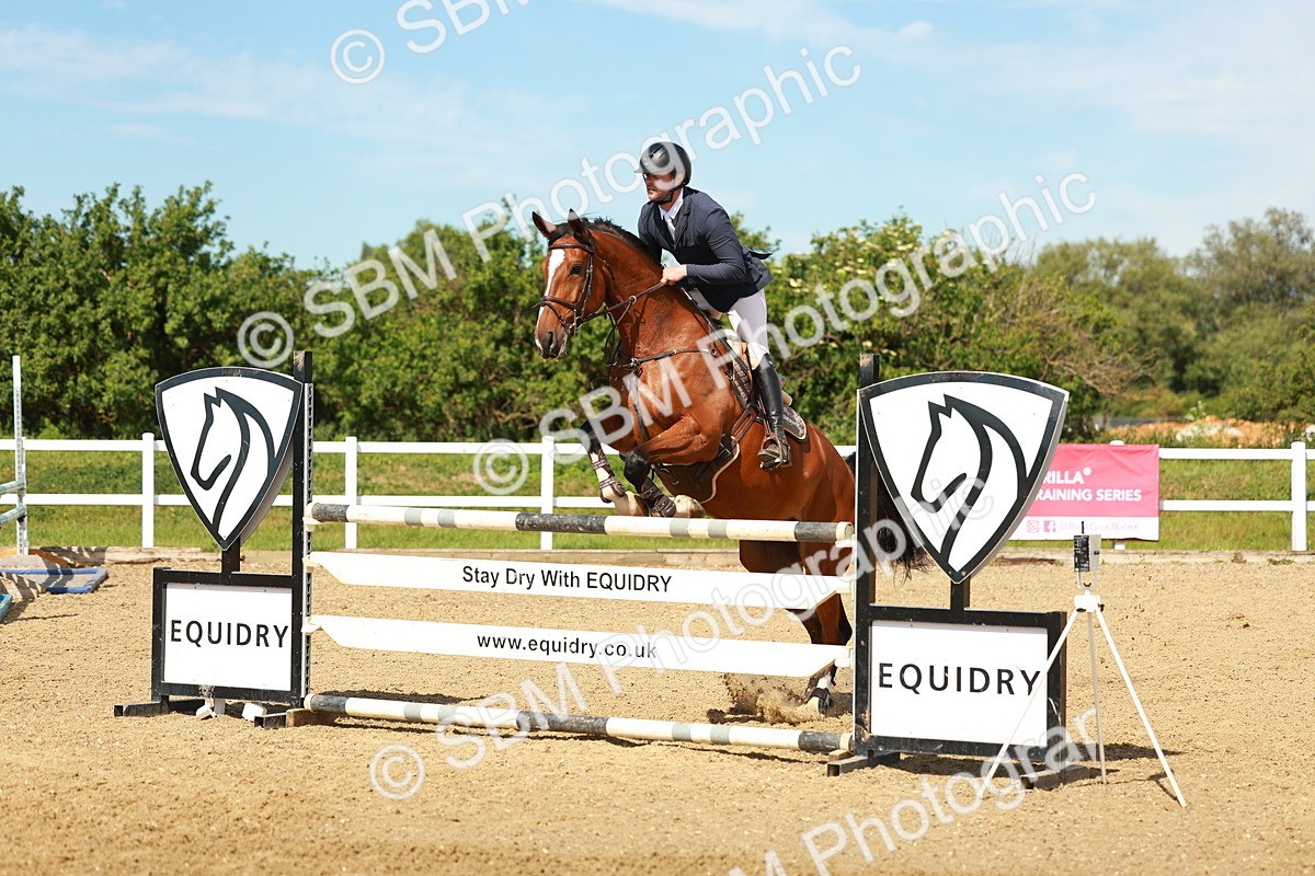 SBM_002611 - Class 4 - Senior Newcomers - 1.10m