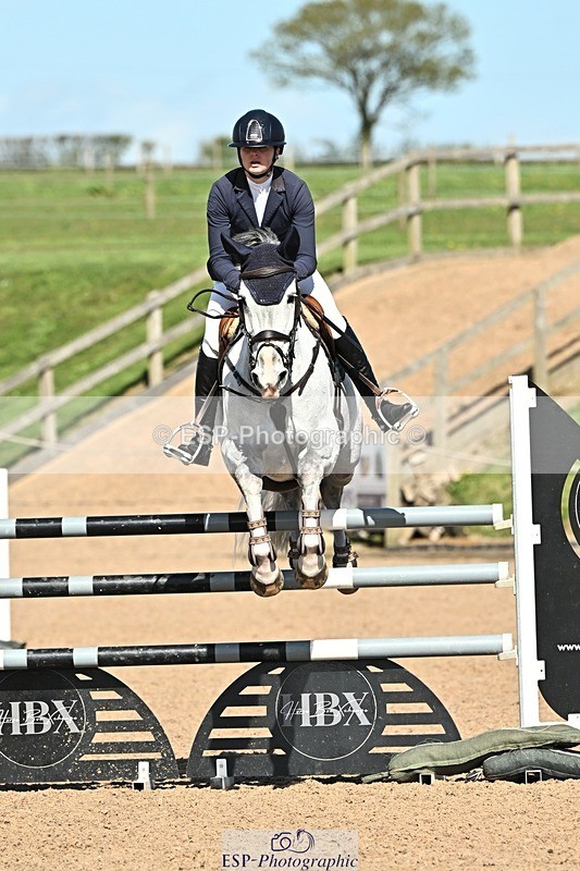 250416-152846-01755 - Cls 6 Foxhunter and 1.20m