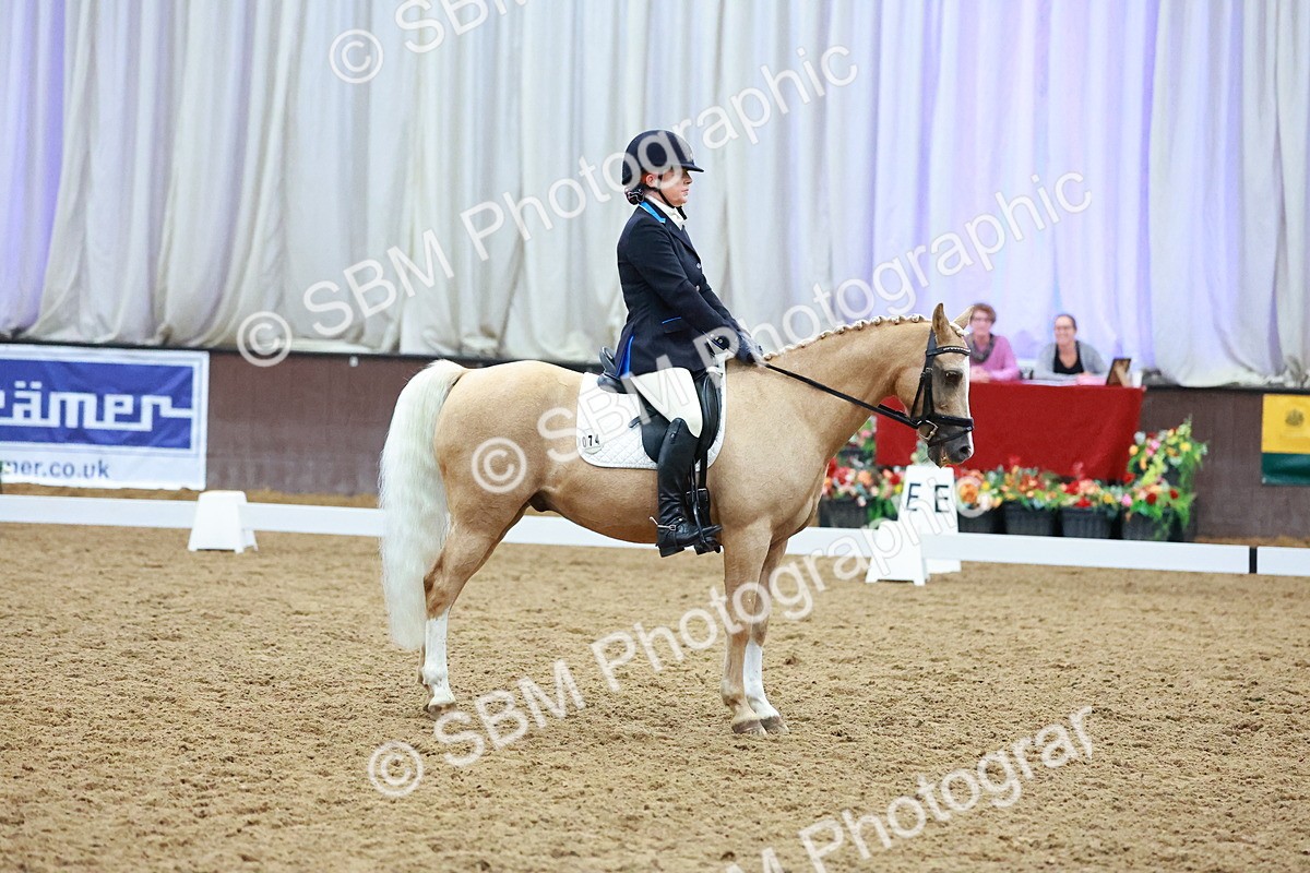 SBM_004276 - Class 12 - E2 Championship - 14.50-15.53