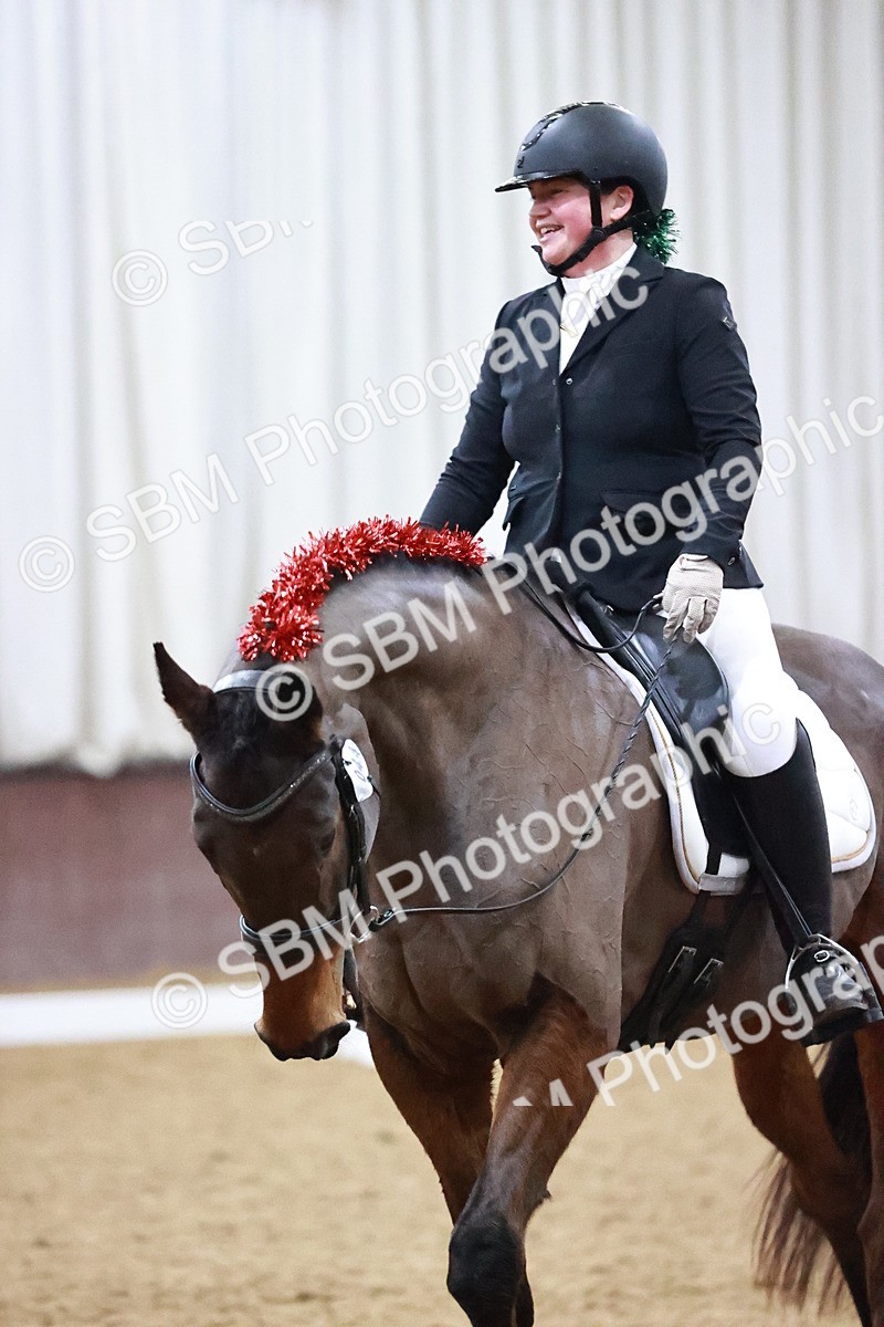 SBM_001721 - Class 9 - Novice 4