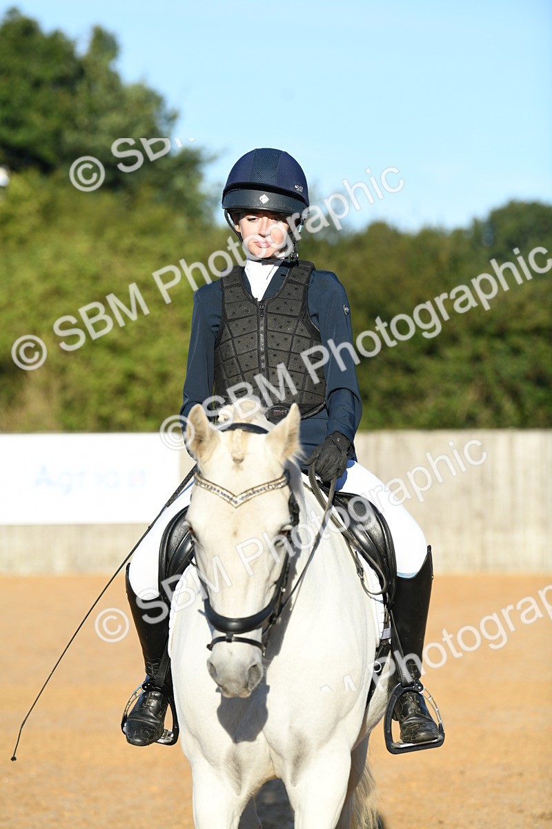 SBM_14251 - D4 - Small Tour Championship - Intro B