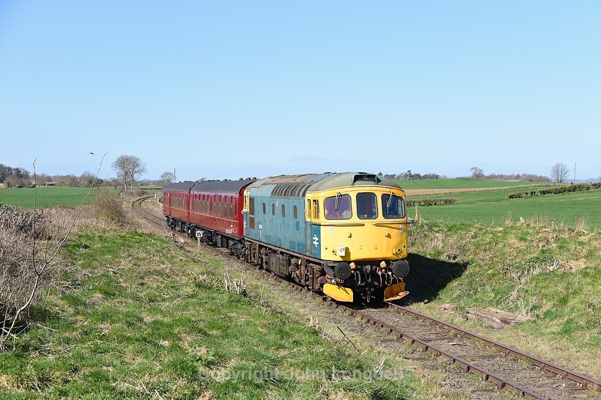 JL - 30.3.25 33035 11:00 Leyburn - Leeming Bar, Muddfields - The wonderful Wensleydale Railway