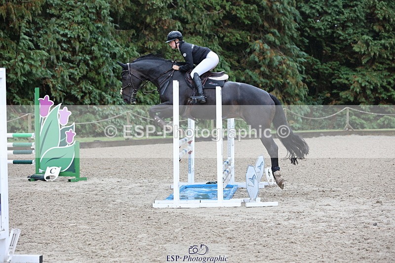 250831A-122915-10205 - Cls 42 Snr 1m Grand Prix