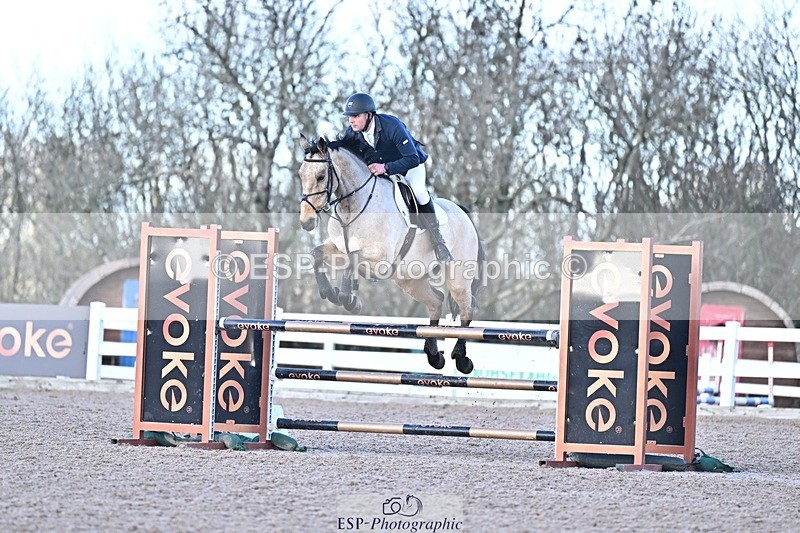 251203-131630-00659 - Cls 4 Newcomers and 1.10m Open