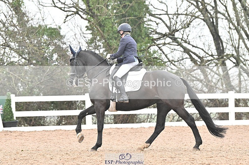 250215-121051-03345 - 228-Louise.Hutchinson-Shovern.Noire