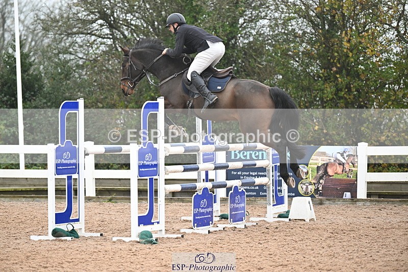 241102A-131043-04731 - SAT Cls 15 Foxhunter and 1.20m Open