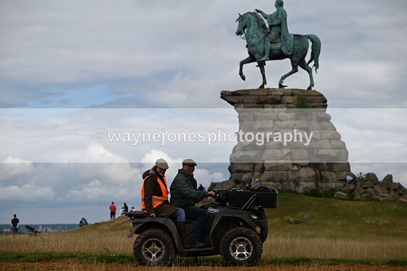 DSC_6690 - Time at Statue 12:45 to 13:15