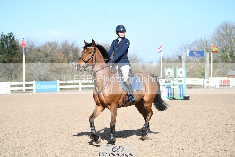 250330-104142-06221 - Cls 32 British Novice and 90cm