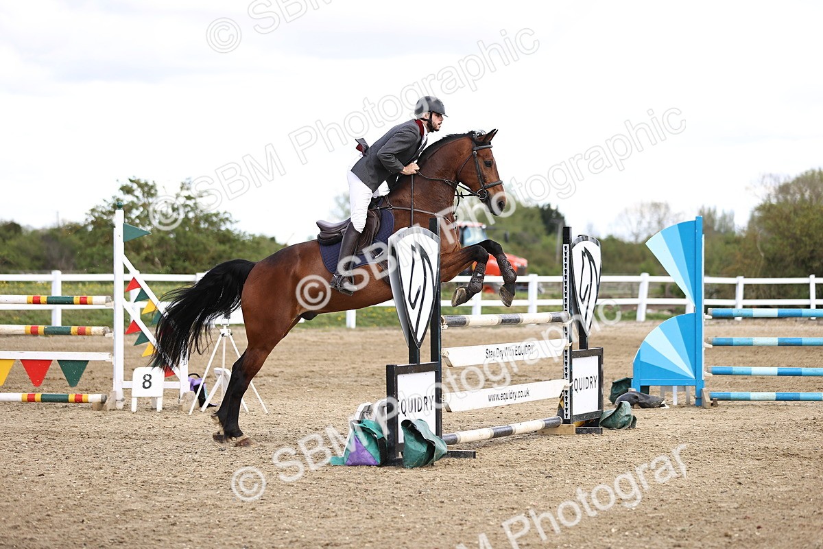 SBM_004031 - Class 17 - Senior Newcomers - 1.10m