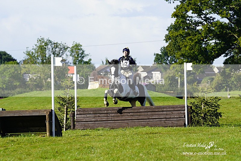  WWHT 031021 575 - WWEC Novice Restricted (0.80m) 18/10/20