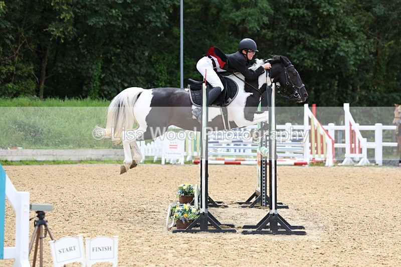3E7A6183 - Class 4: Senior British Novice/90cm open