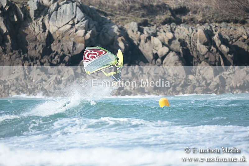 WS 020413-3 - Windsurfing