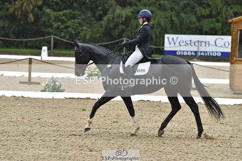 231018-145050-00648 - 004-CARTOON.HERO-Sophie.Wildern-DR